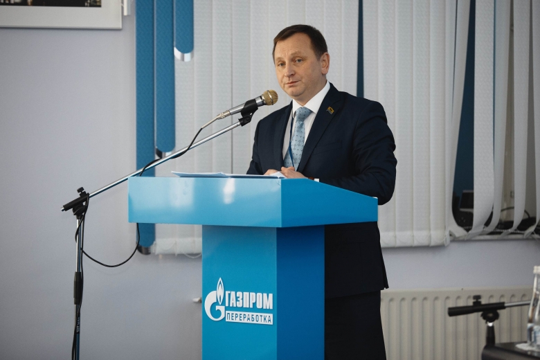 Сергей Васин на конференции по итогам выполнения колдоговора на Сургутском ЗСК.