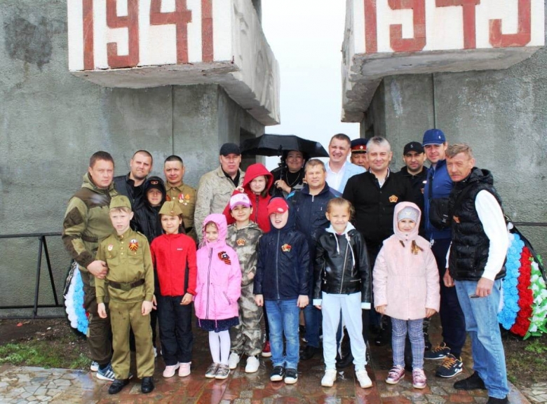 Мемориальный комплекс воинам 28 Армии (Калмыкия, Хулхута)