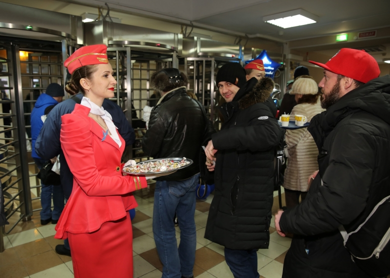 Встреча защитников Отечества на центральной заводской проходной