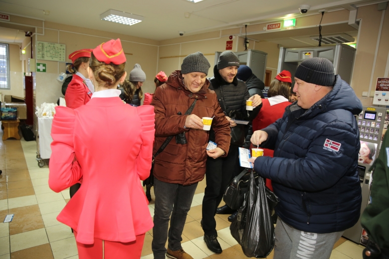 Горячие напитки и бортовое питание на центральной заводской проходной