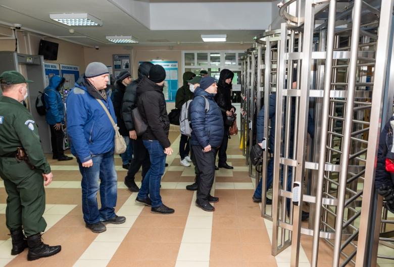 Входной контроль на центральной заводской проходной