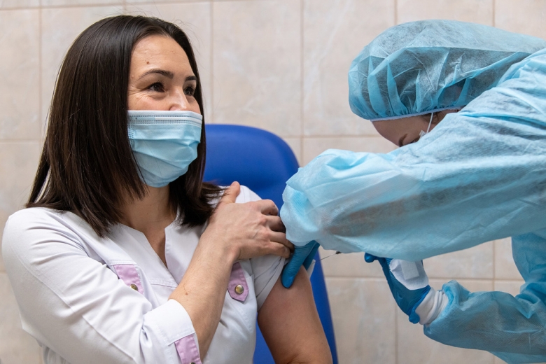 Вакцинация в Новозаполярном
