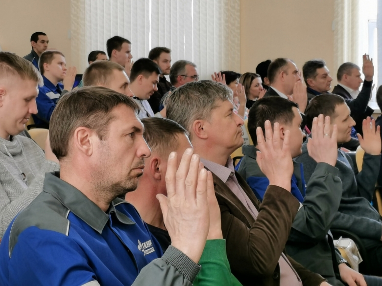 Делегаты проголосовали по вопросам повестки дня