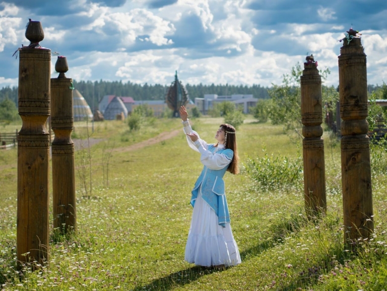 Фотосессия в национальном костюме (фотография Алексея Забелина)