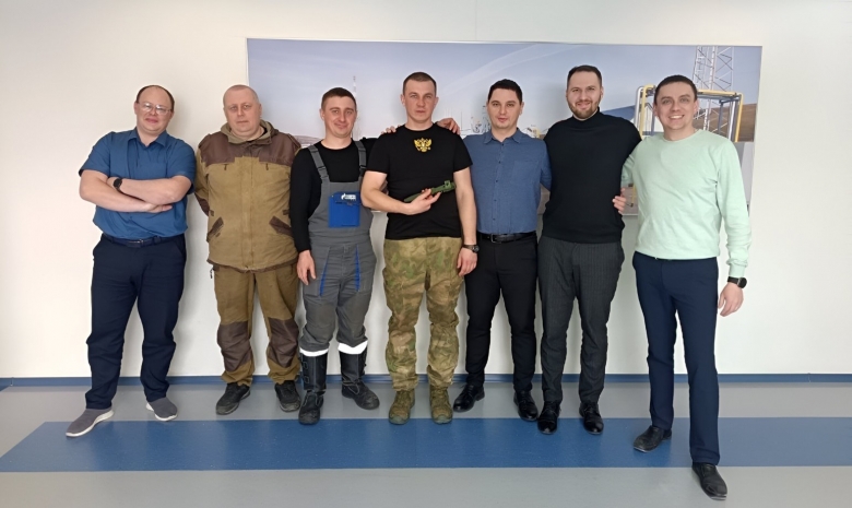 На фото: 20.03.2025, моменты встречи В.А. Архипова с трудовым коллективом   (фотографии Сергея Галлямова)