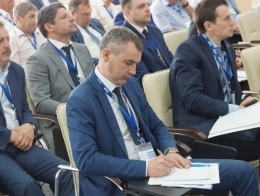 В зале с интересом слушали отвечающих – а некоторые даже конспектировали