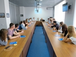 Ребята внимательно слушали работников предприятия, задавали интересующие вопросы